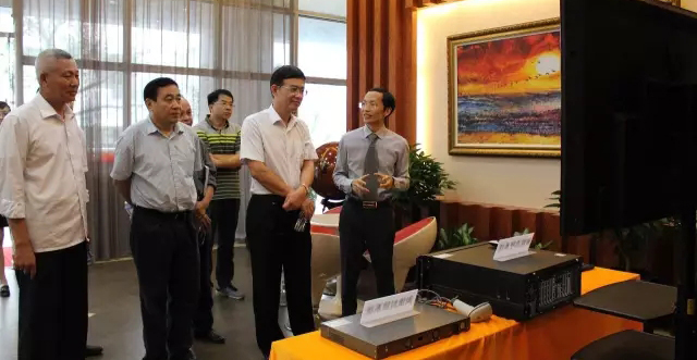集美大学校长助理、诚毅学院院长叶光煌一行莅临尊龙凯时参观指导
