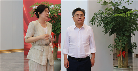 江西省九江市委常委、庐山管理局党委书记、庐山市委书记邵九思一行莅临尊龙凯时集团考察指导